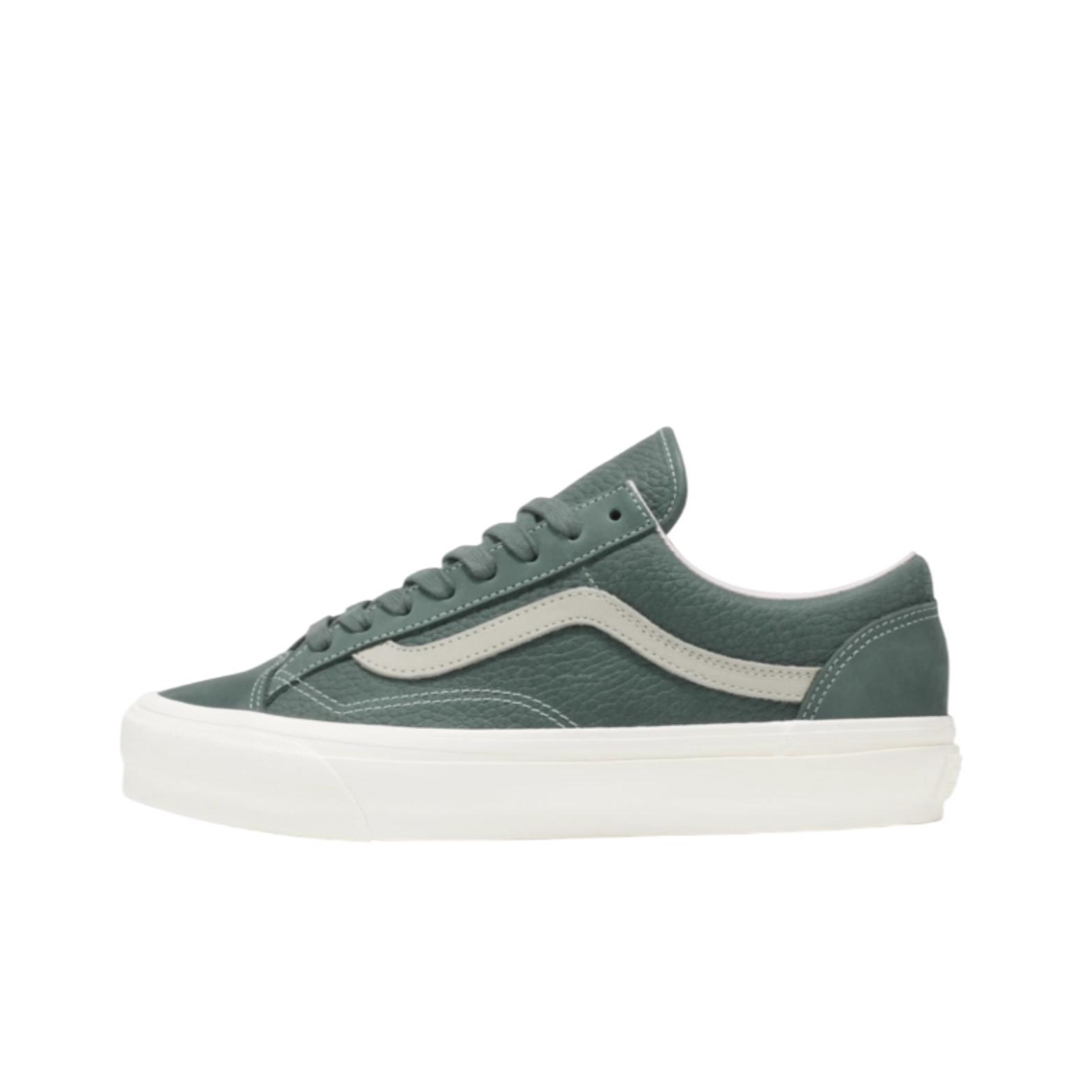 Vans Shoes Old Skool - حذاء فانز بريميوم أولد سكول منخفض