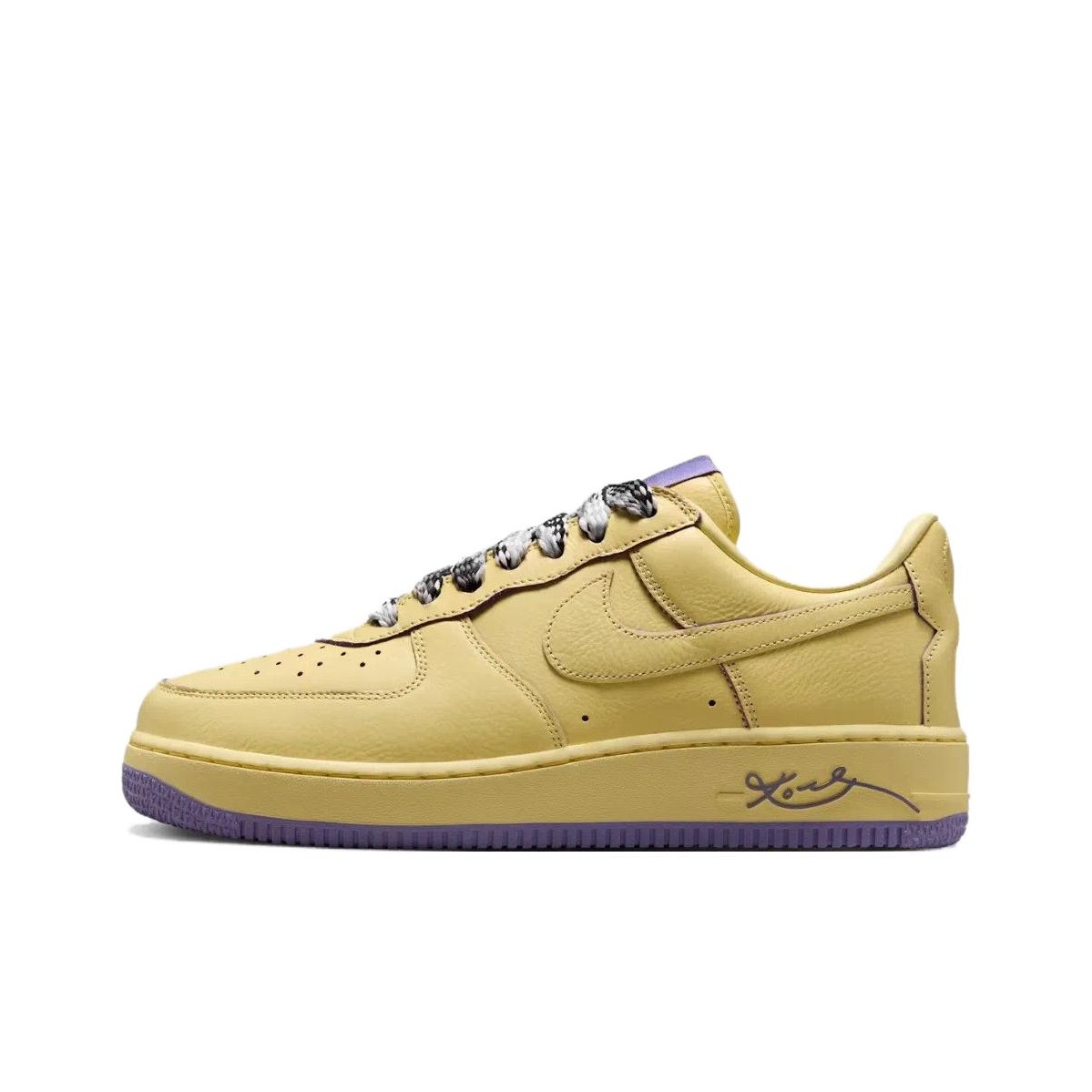 Nike Shoes Air Force 1 - حذاء نايك إير فورس 1 منخفض
